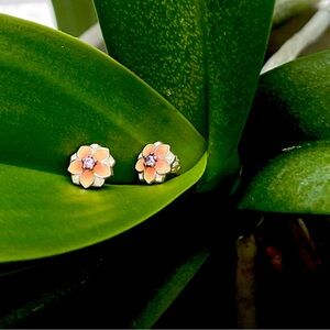 Pandora new pink flower earring studs with Free jewelry bag.